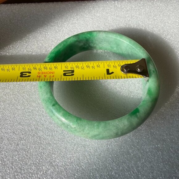 Jade Bangle Bracelet - Picture 1 of 4